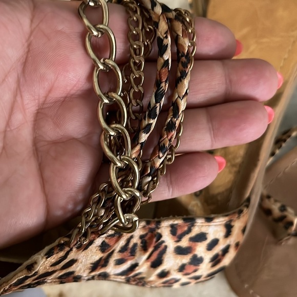 Ladies Shoes Fashion 1” heel Sandals Casual high top cheetah print size 8 - Picture 3 of 7